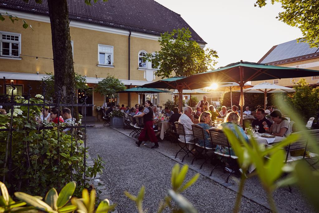 Hotel Gutsgasthof Stangl Vaterstetten Exterior photo
